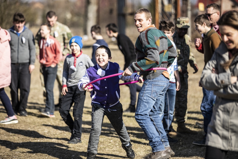 Tennessee Guardsmen visit local Ukrainian orphanage for children with special needs