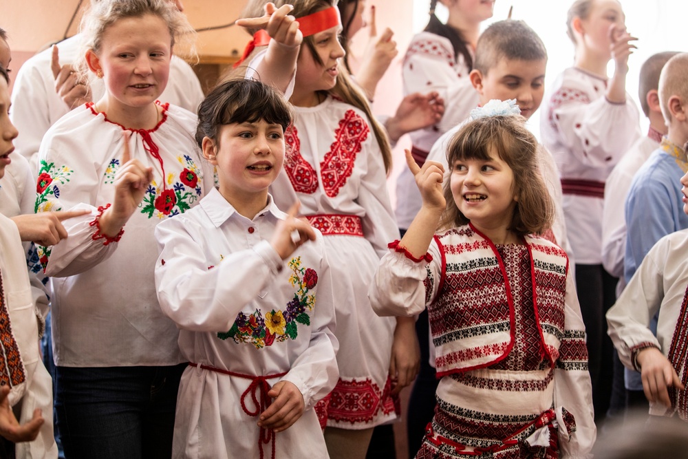 Tennessee Guardsmen visit local Ukrainian orphanage for children with special needs