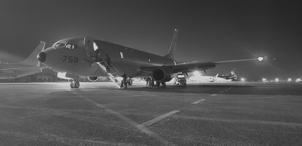 GRAY SCALE P-8A AIRCRAFT