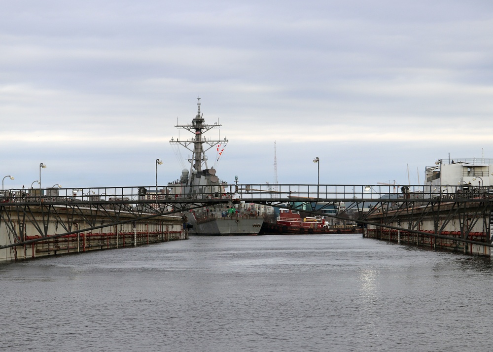 USS Arleigh Burke Dry-Docking