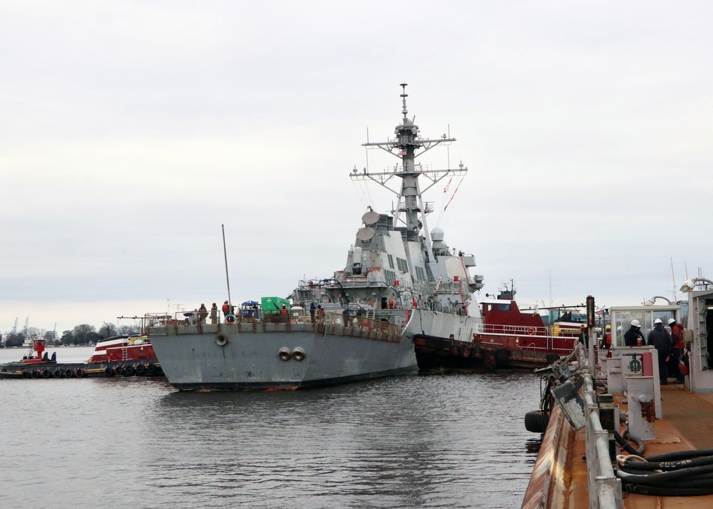 USS Arleigh Burke (DDG 51) Dry-Docking