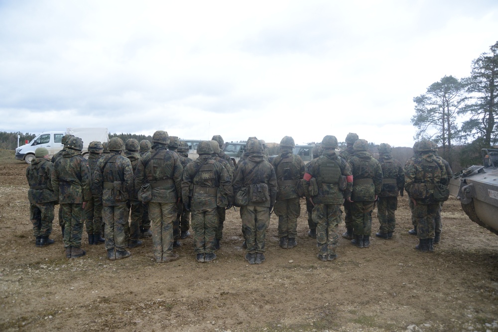 Dynamic Front 19 German howitzers