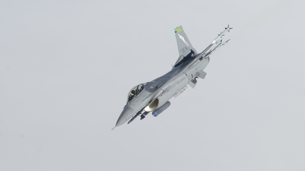 157th Air Refueling Wing Refuels F-16s from Vermont