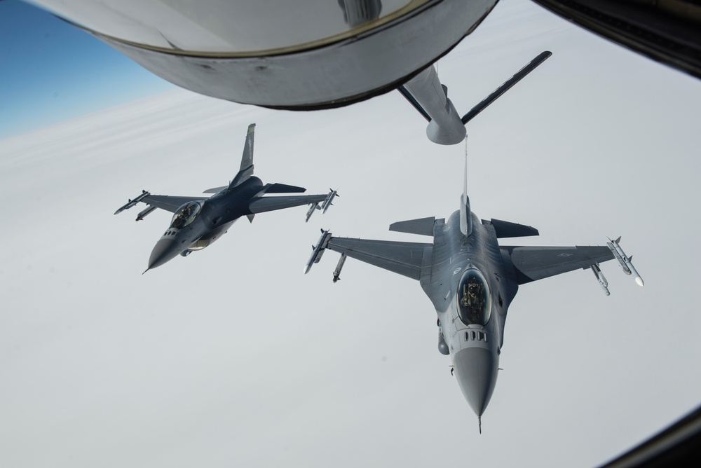 157th Air Refueling Wing Refuels F-16s from Vermont