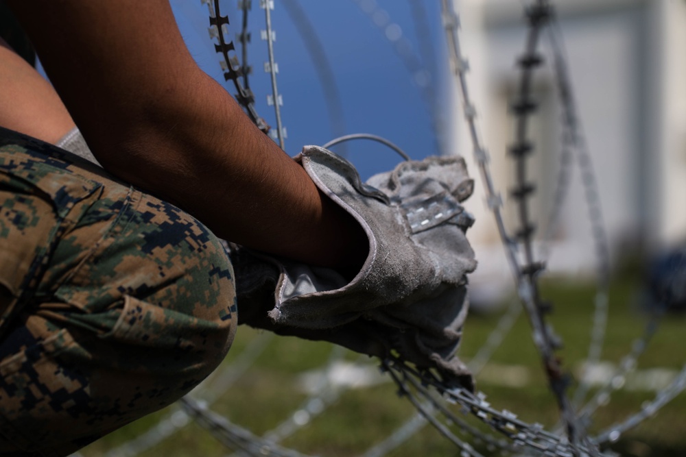 Dining Out | Marines with Food Service Company construct a field feeding site