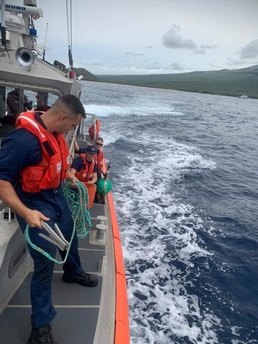 Coast Guard assists NOAA in whale disentanglement off Maui