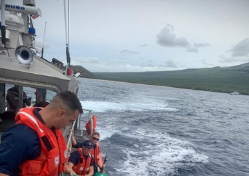 Coast Guard assists NOAA in whale disentanglement off Maui