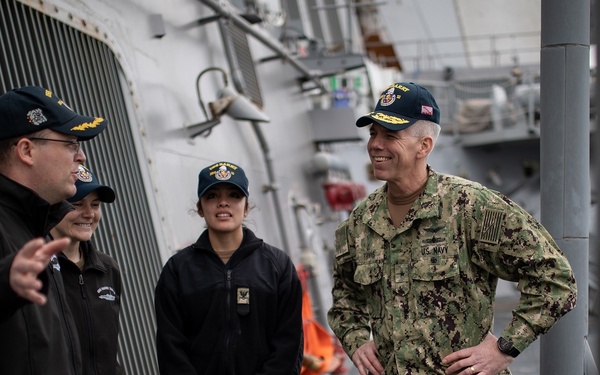 Commander, Task Force 70 Visits USS Barry