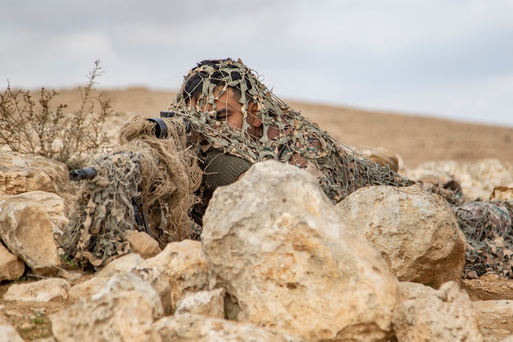 Jordan Armed Forces and U.S. Army Train Snipers and Spotters