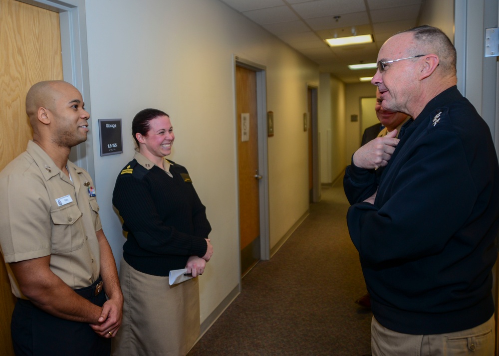 U.S. Navy's Surgeon General Visits Naval Medical Center Portsmouth