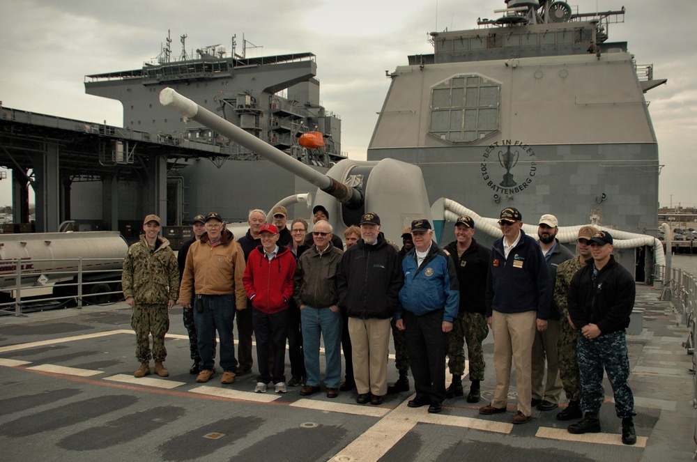 USS Gettysburg (CG 64) guided tour