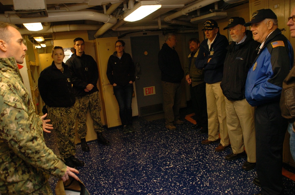 USS Gettysburg (CG 64) guided tour