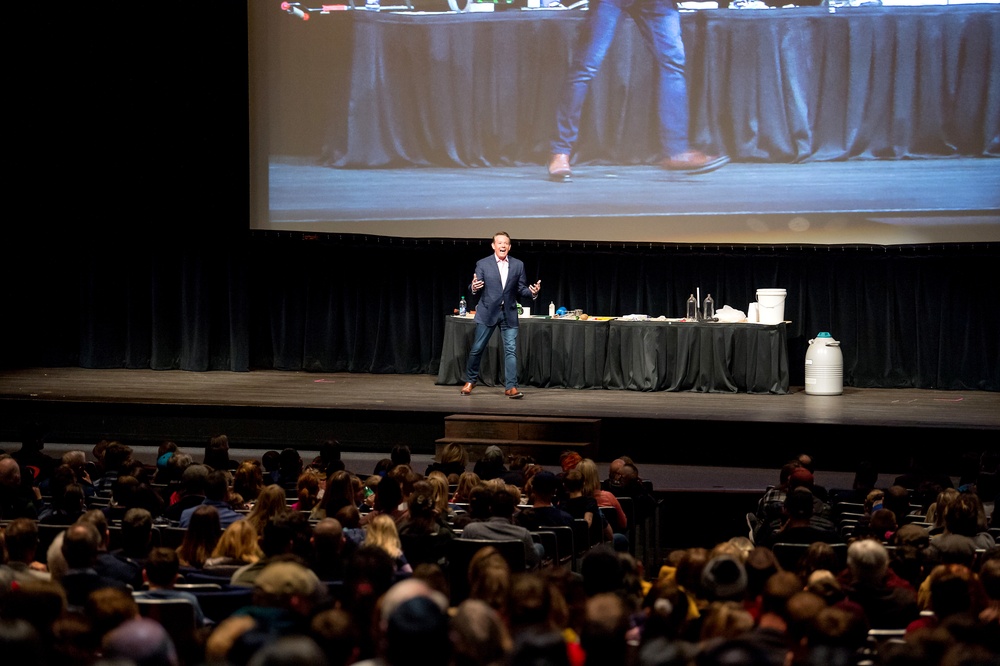 Planetarium Grand Opening with Steve Spangler
