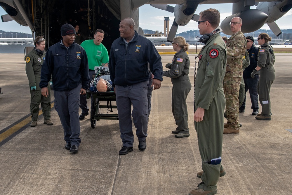 Multiple ANG units particpate in aeromedical evacuation training during PATRIOT South 19