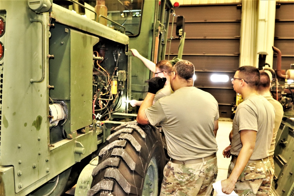 Students complete training in RTS-Maintenance 91L course at Fort McCoy