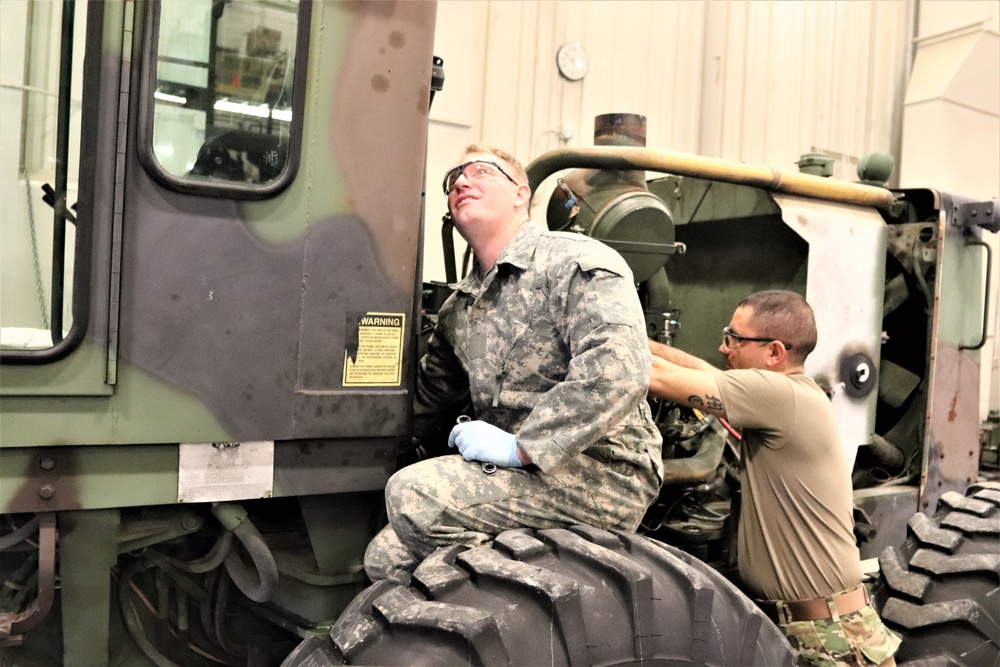 Students complete training in RTS-Maintenance 91L course at Fort McCoy