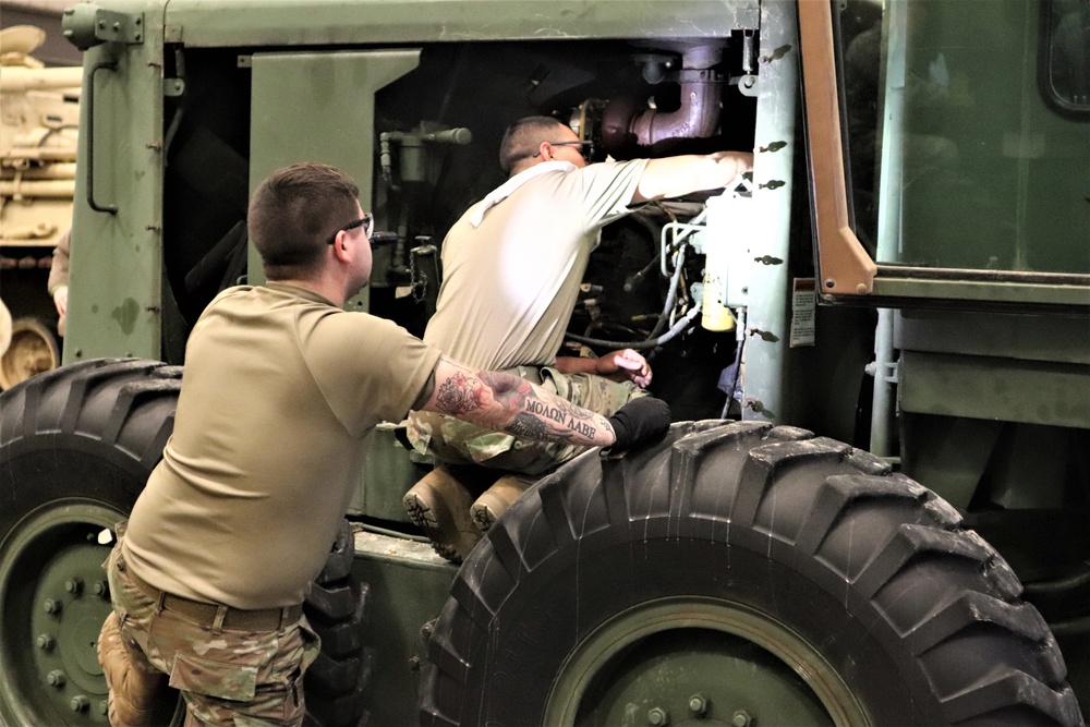 Students complete training in RTS-Maintenance 91L course at Fort McCoy