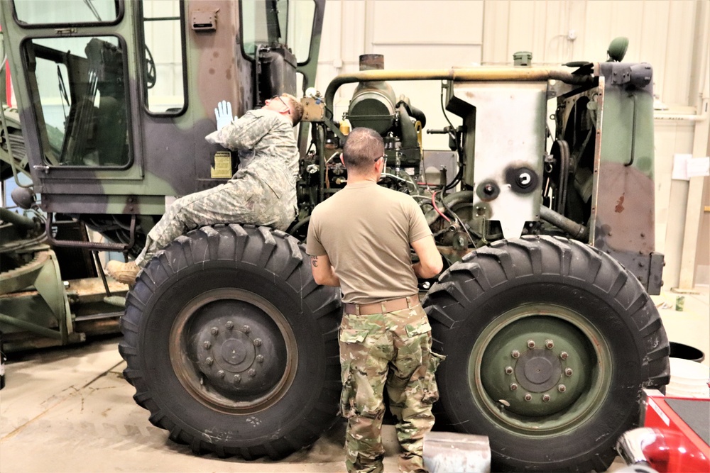 Students complete training in RTS-Maintenance 91L course at Fort McCoy