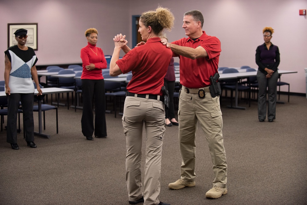 NIWC Atlantic Employees Learn Self Defense