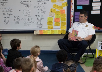 Cherry Point Firefighters read to local elementary school students