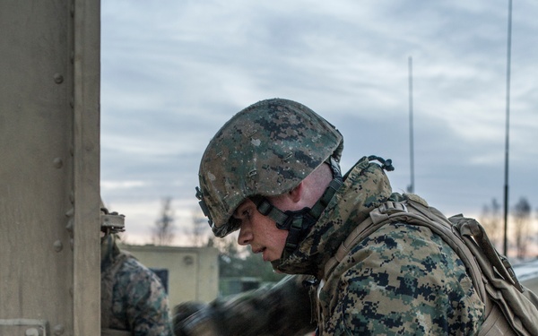 Marines from Headquarters Battery, 14th Marines set up an AN/TPQ-46 Fire-Finder