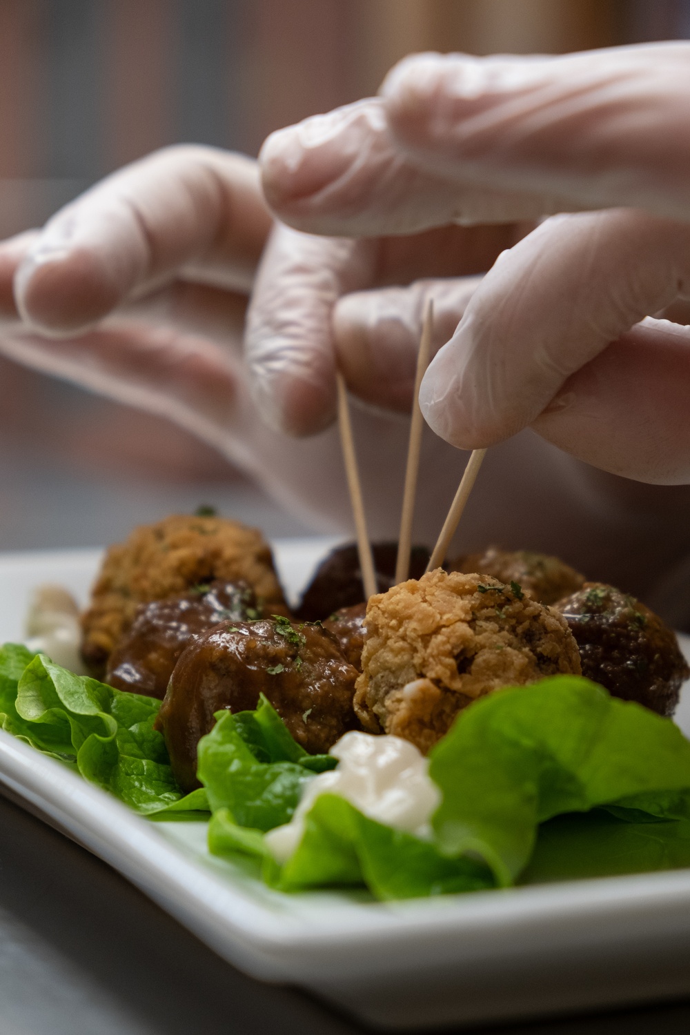 Culinary Specialist Demonstrates Skills at Best DFAC in 2ID