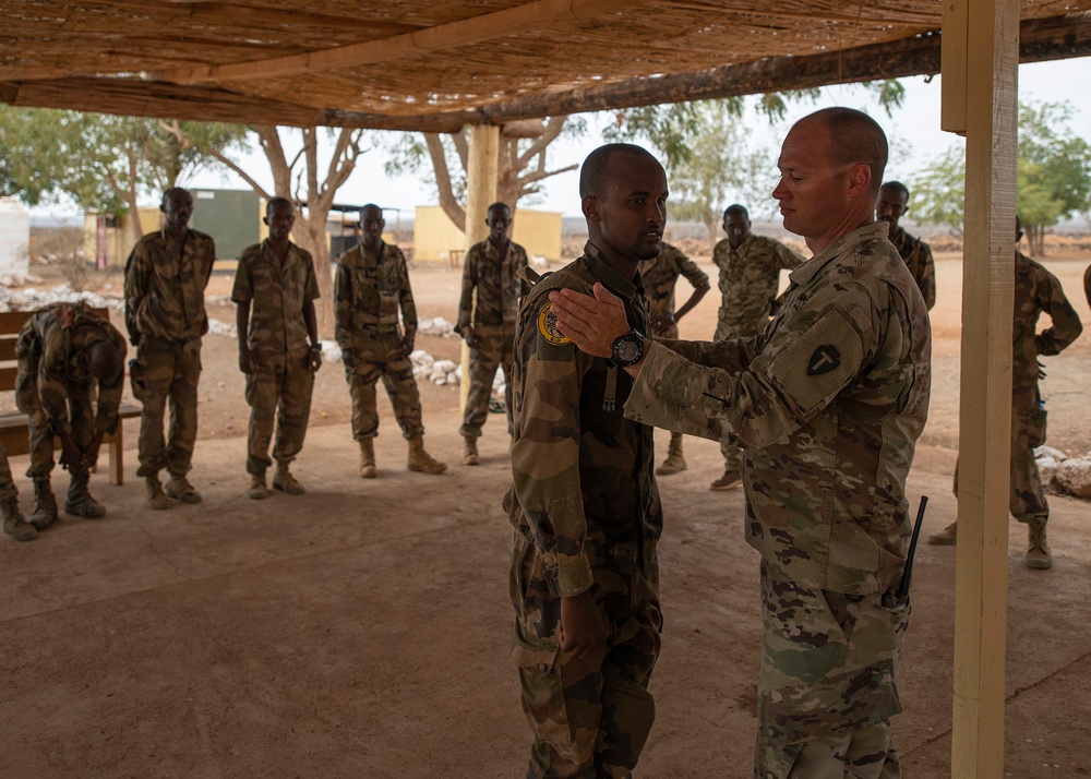 Djiboutian Rapid Intervention Battalion soldiers graduate infantry skills course