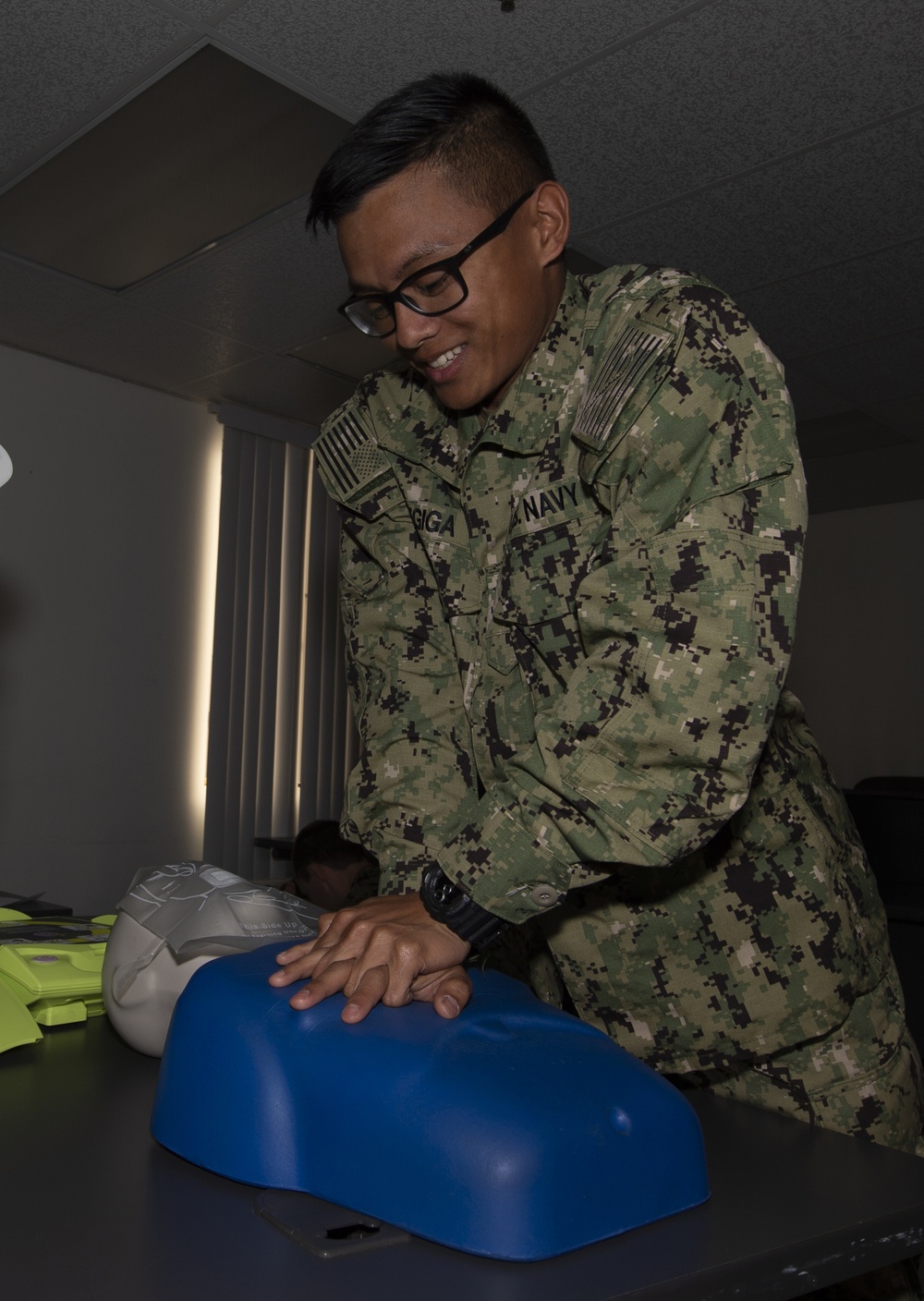 Sailors Get CPR Certified