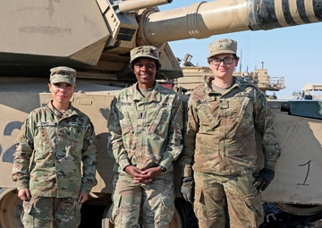 4th Infantry Division Female Armor Officer Leads the Way