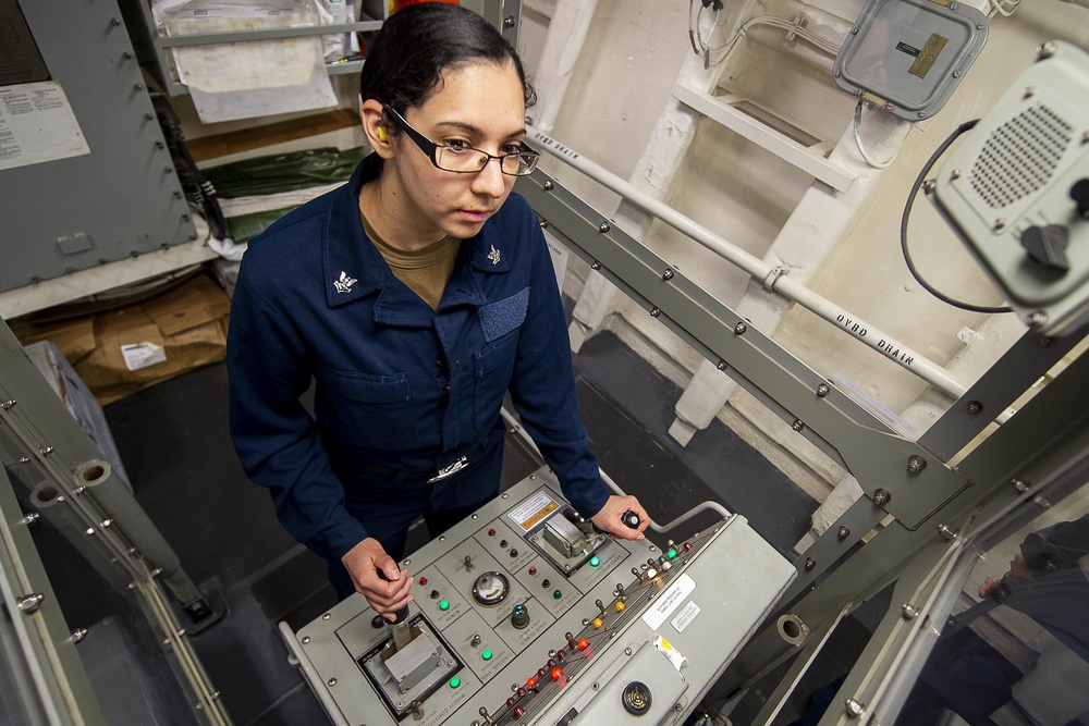 USS Preble deploys Multi-Function Towed Array (MFTA) during a training. USS Preble deploys Multi-Function Towed Array (MFTA) during a training.