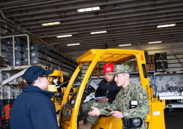 MC1 Okula interviews USS ESSEX Sailors