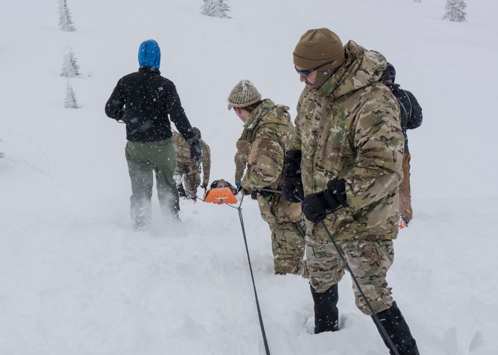 124th ASOS takes avalanche training by storm