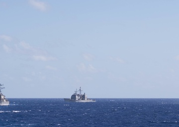 USS Curtis Wilbur conducts training exercise with U.S. Navy Warships
