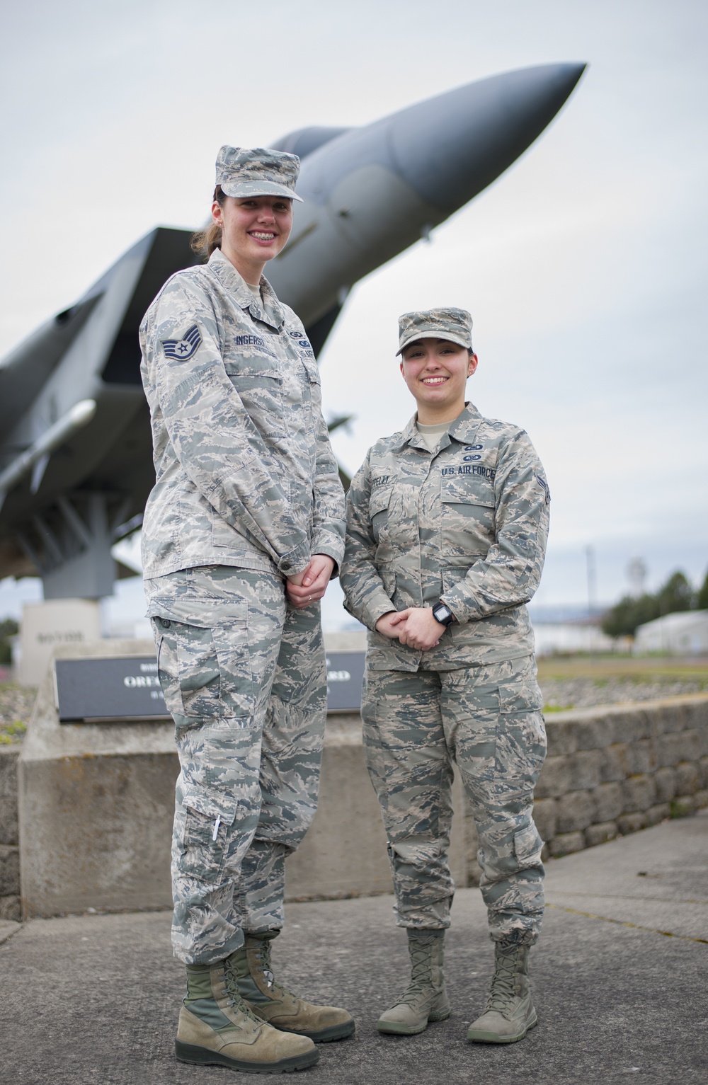 Oregon Guardsmen serve as Weapons Directors for the 116th Air Control Squadron