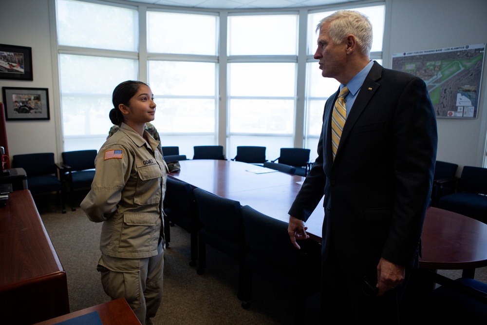 Sen. Tom Umberg visits Sunburst Youth Challenge Academy