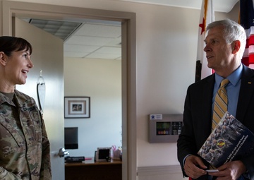 Sen. Tom Umberg visits STARBASE Los Alamitos