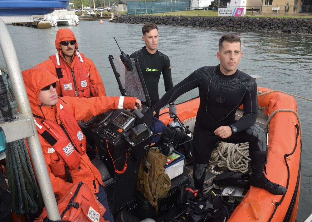 Coast Guard Cutter Walnut conducts ATON with Regional Dive Locker Pacific