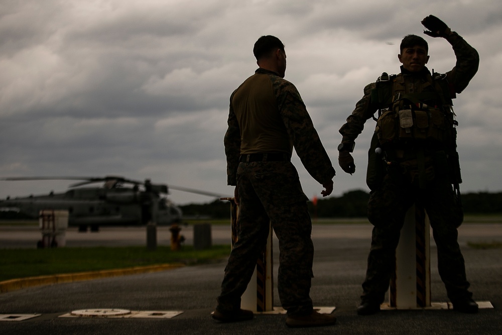 31st MEU recon Marines prepare for jump during EABO