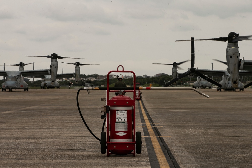 VMM-262 (Rein.) Marines keep squadron flying during EABO