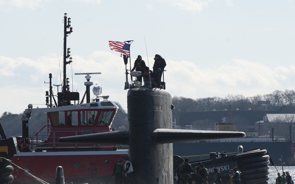 USS Pittsburgh (SSN 720) homecoming
