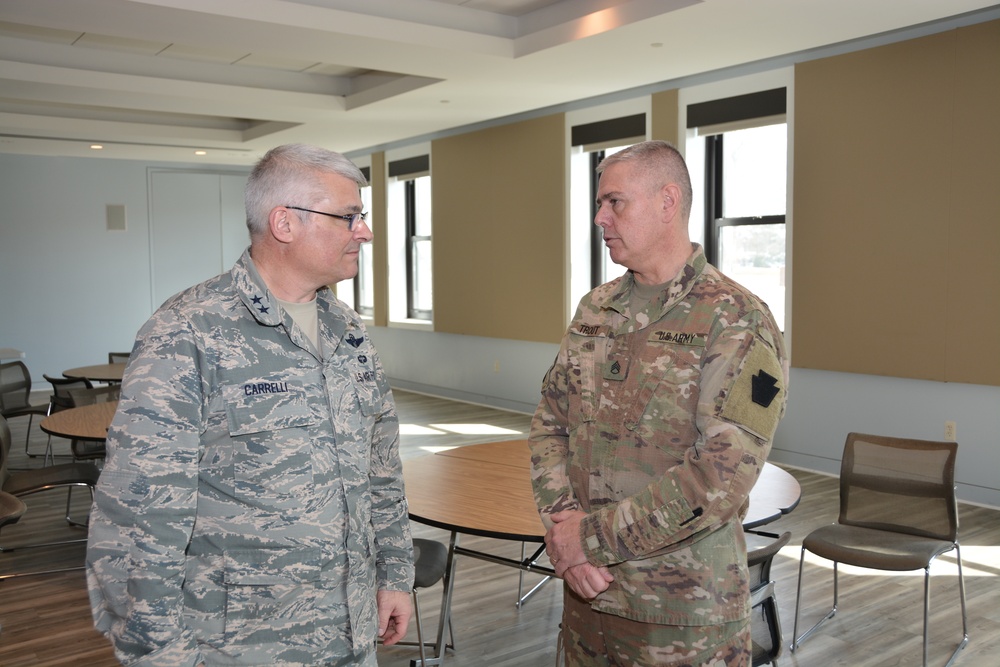Senior Pa. Guard leaders visit injured Soldiers at Warrior Transition Unit