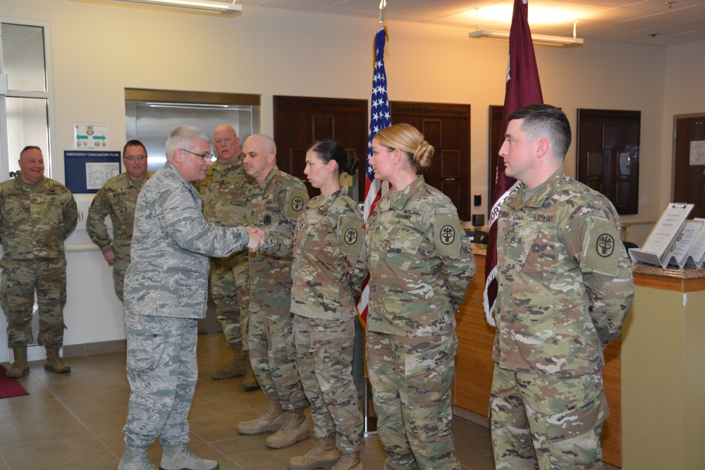 Senior Pa. Guard leaders visit injured Soldiers at Warrior Transition Unit