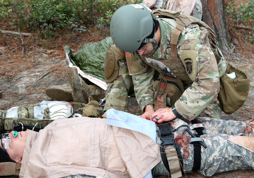 DVIDS - Images - Special Operations Combat Medic Students Undergo ...