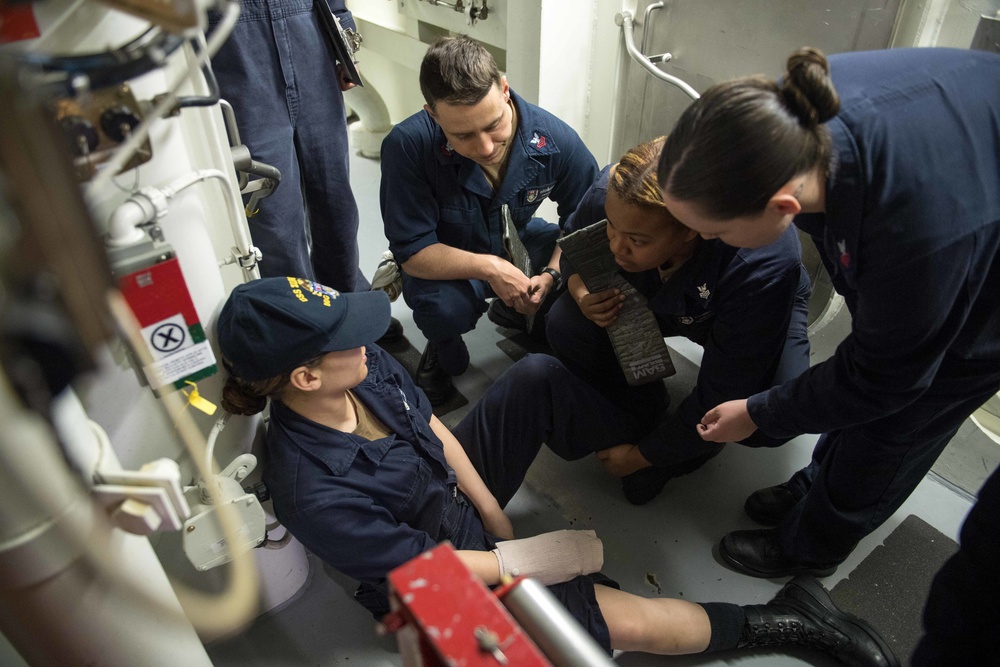 USS Zumwalt Conducts Medical Training