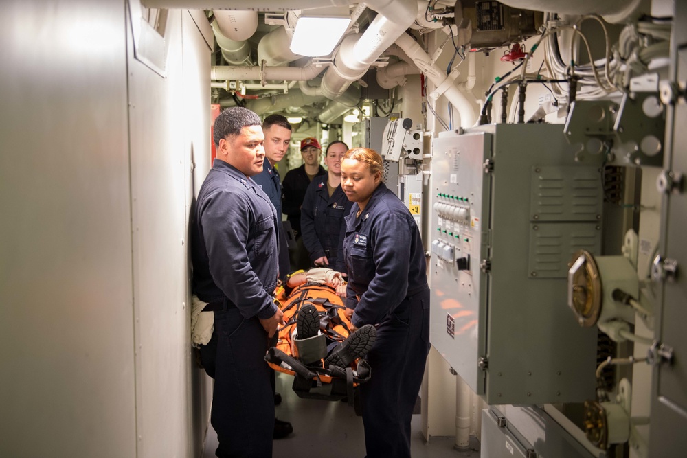 USS Zumwalt Conducts Medical Training