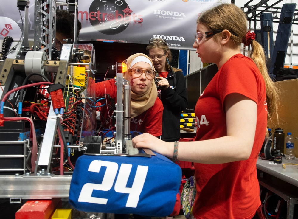 AFRL Supports  Robot Competition
