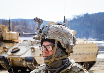 Bradley Gunnery: “Regulars” send rounds downrange