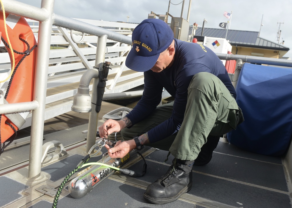 Coast Guard conducts ATON evolutions of Kauai