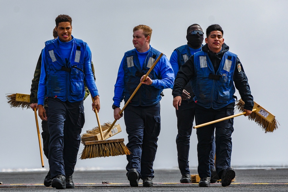 USS Theodore Roosevelt (CVN 71)