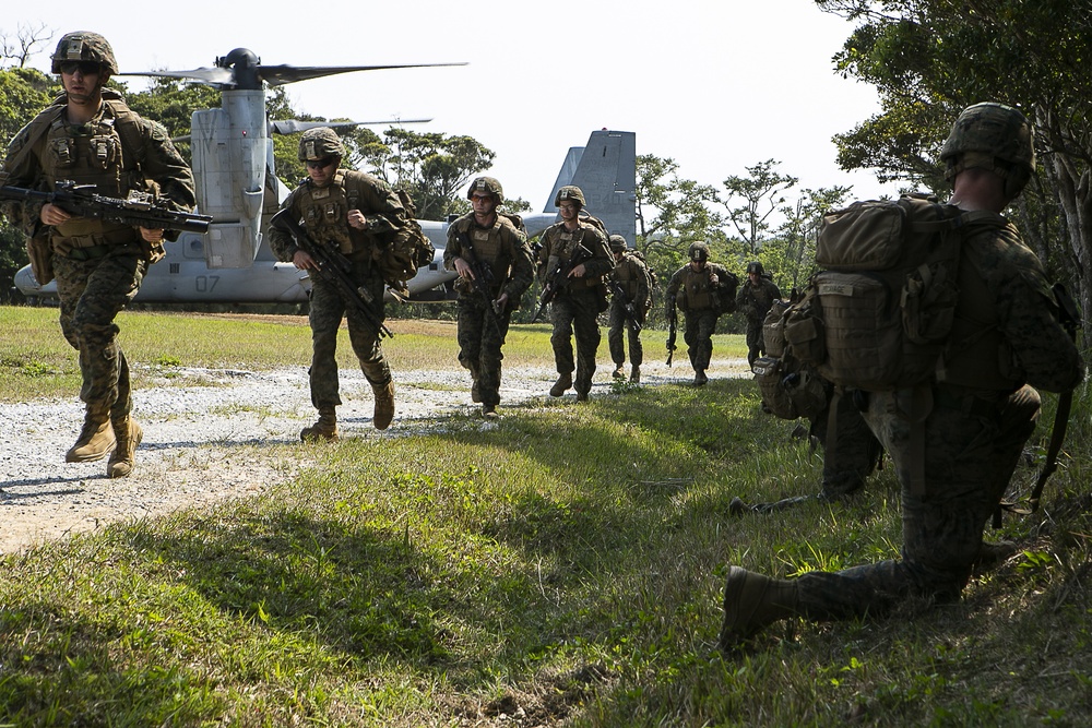 'China Marines' attack, refine platoon tactics during 31st MEU EABO exercise